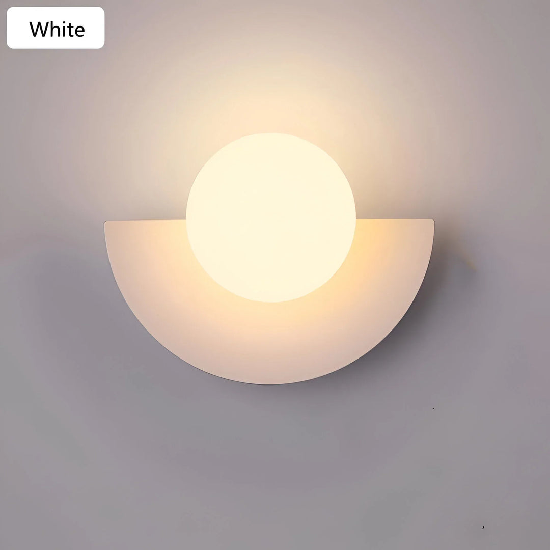 LumiGlow – Nowoczesna Lampa Ścienna w Kształcie Półokręgu
