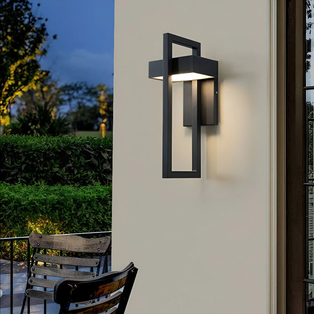 GlowCraft – Wodoodporna Lampa Ścienna na Zewnątrz