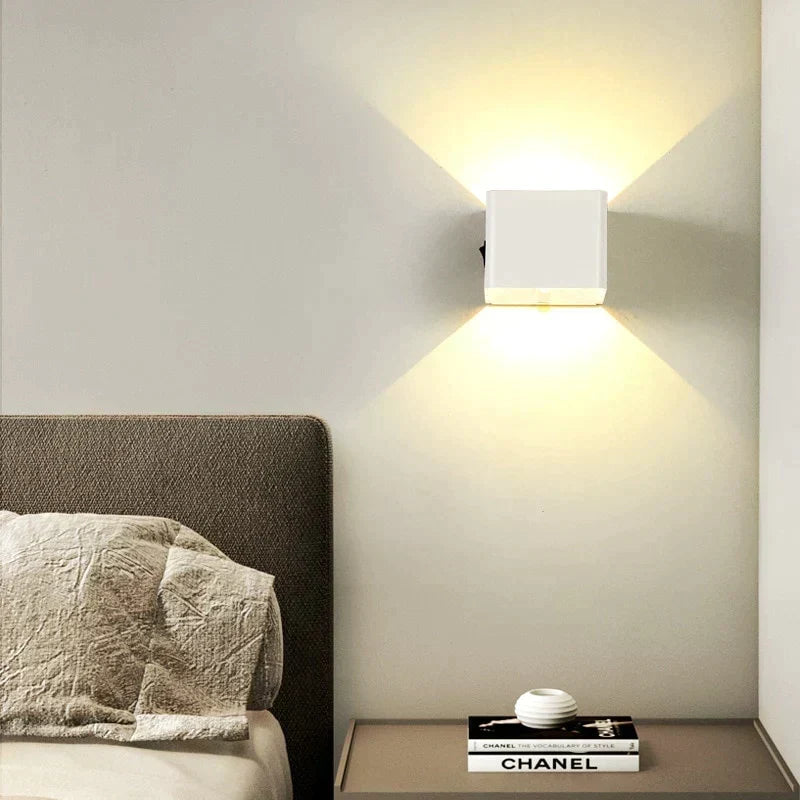 Luksusowa i bezprzewodowa lampa ścienna!