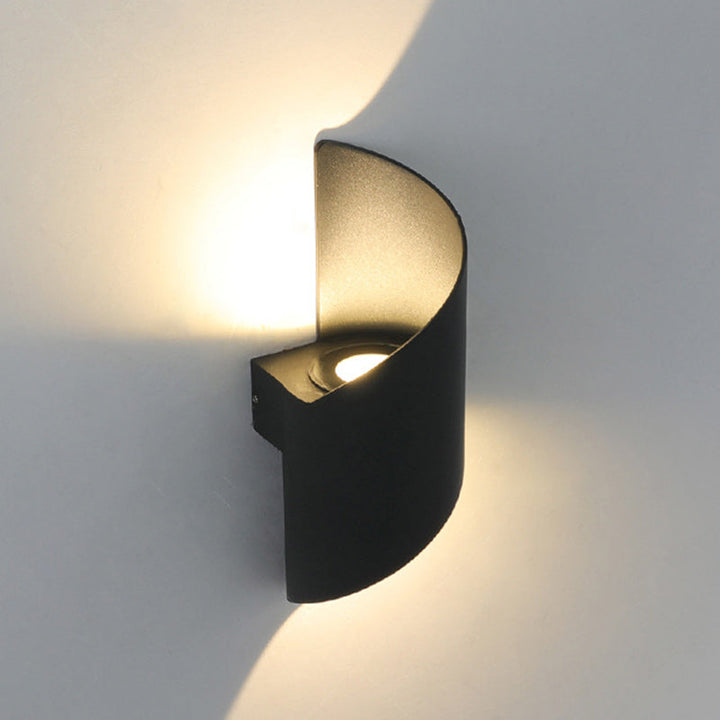 Nowoczesna minimalistyczna wodoodporna spiralna aluminiowa akrylowa lampa LED ścienna do sypialni