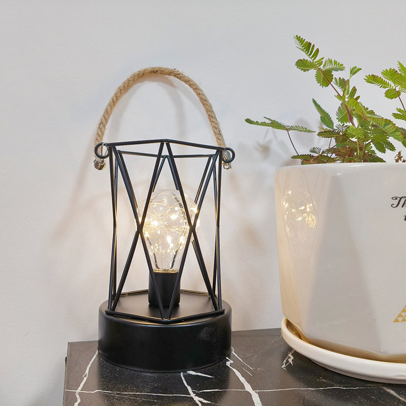 Nowoczesna minimalistyczna lampa stołowa LED w pionowe paski, kwadratowa, okrągła, żelazna do salonu