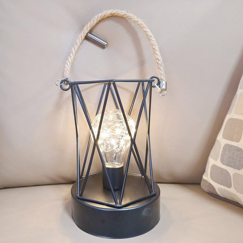 Nowoczesna minimalistyczna lampa stołowa LED w pionowe paski, kwadratowa, okrągła, żelazna do salonu