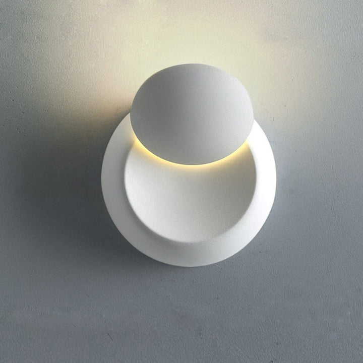 Współczesna Nordic Żelazna Okrągła Lampa Ścienna LED Rotacyjna do Nocnej Szafki