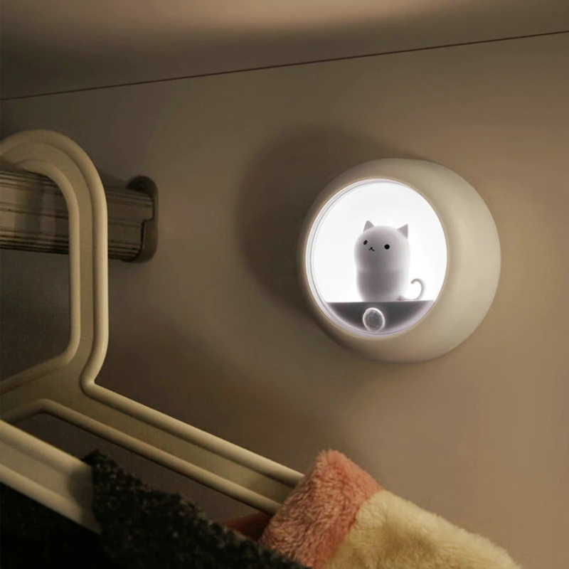 Urocza Lampa Nocna w Kształcie Kota