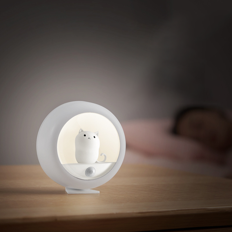Urocza Lampa Nocna w Kształcie Kota