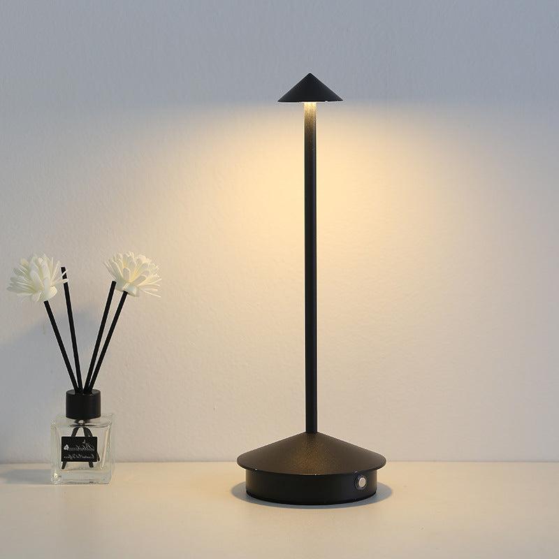 Przenośna lampa stołowa - Bezprzewodowa lampa inspirowana przyciemniającą Pina Pro