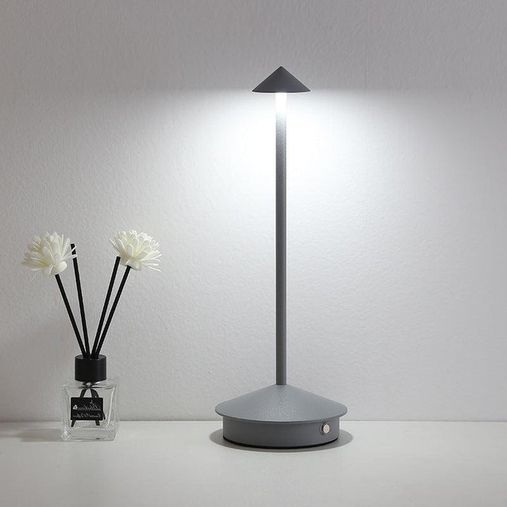 Przenośna lampa stołowa - Bezprzewodowa lampa inspirowana przyciemniającą Pina Pro