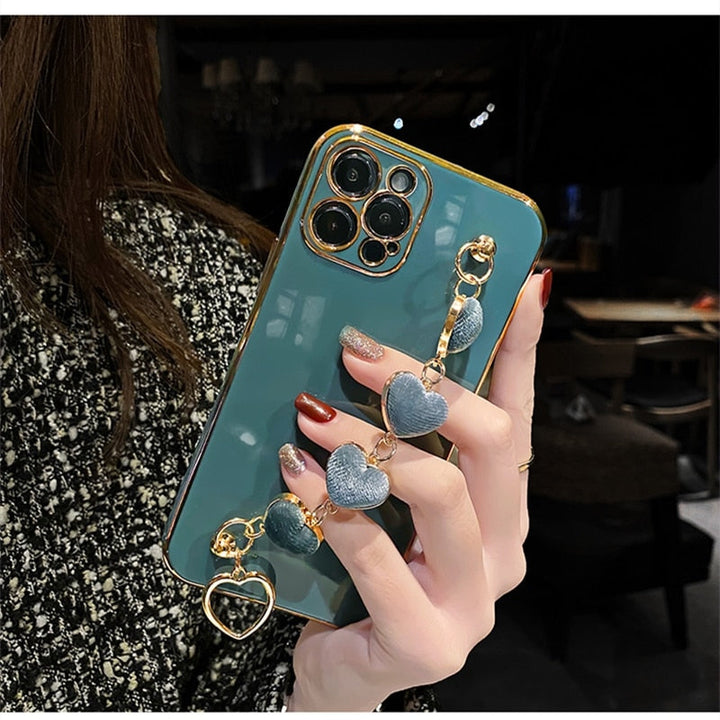 Etui iPhone w Kształcie Serca z Cennych Metali