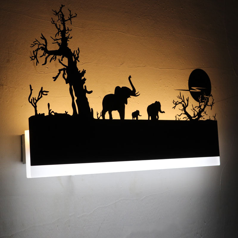 Lampa ścienna o wszechstronnym designie