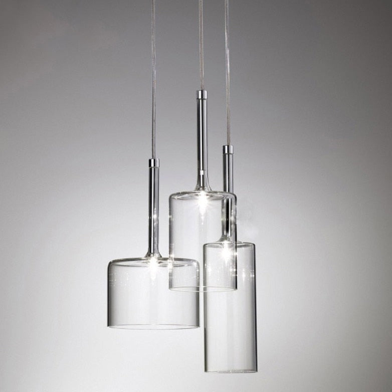 Lampa wisząca do stołu jadalnego wykonana ze szkła