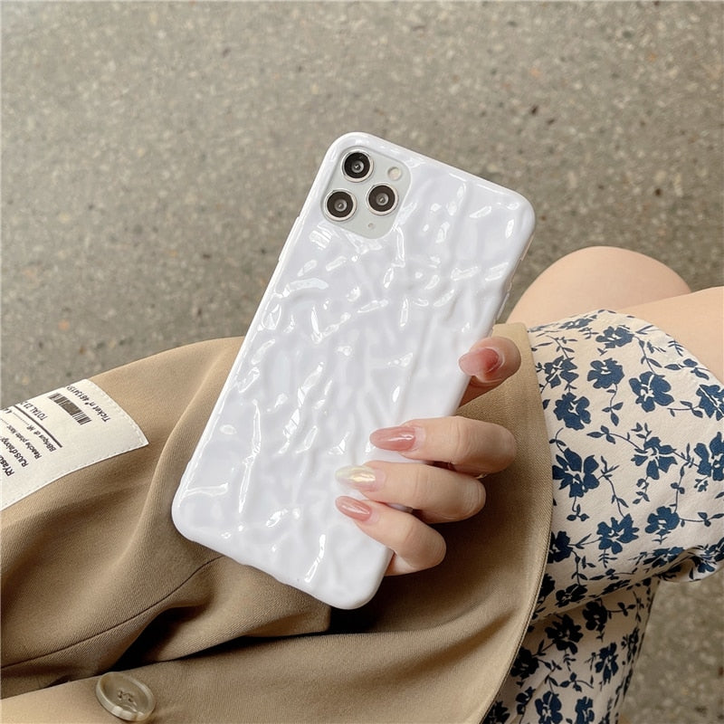 Etui na iPhone w wzór folii aluminiowej
