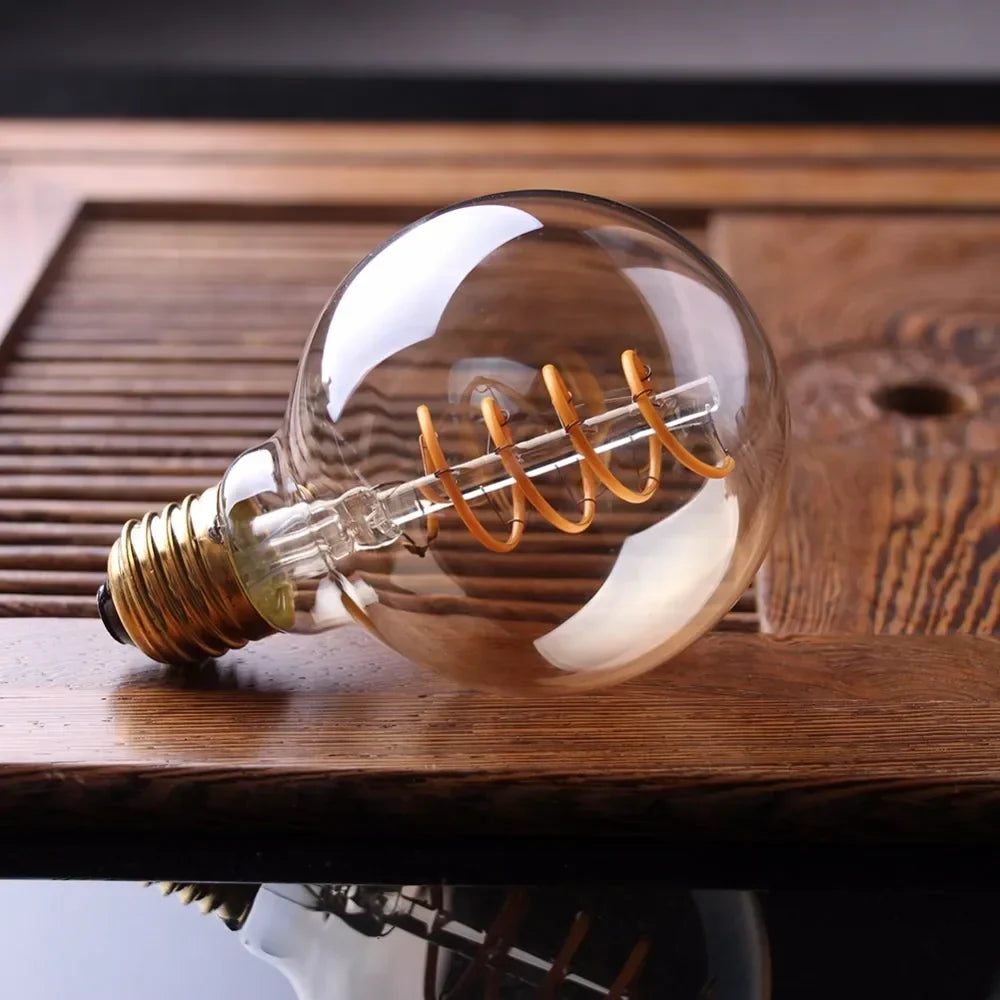 Ściemnialna Vintage Żarówka LED (3W, E27) - Złoty Spiralny Włókno do Żyrandoli i Oświetlenia Dekoracyjnego