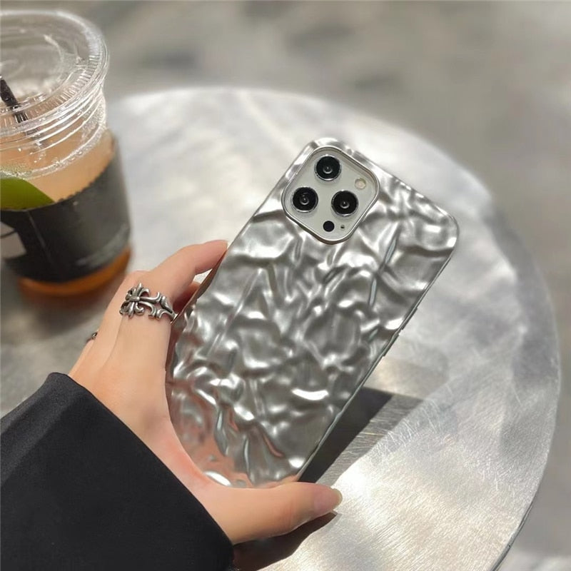 Etui na iPhone w wzór folii aluminiowej