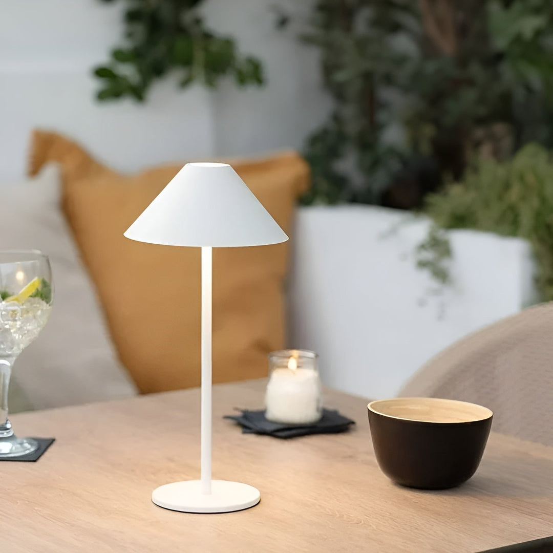 LumiLuxe - Przyciemniana Nordycka Lampa Stołowa LED z Dotykowym Sterowaniem