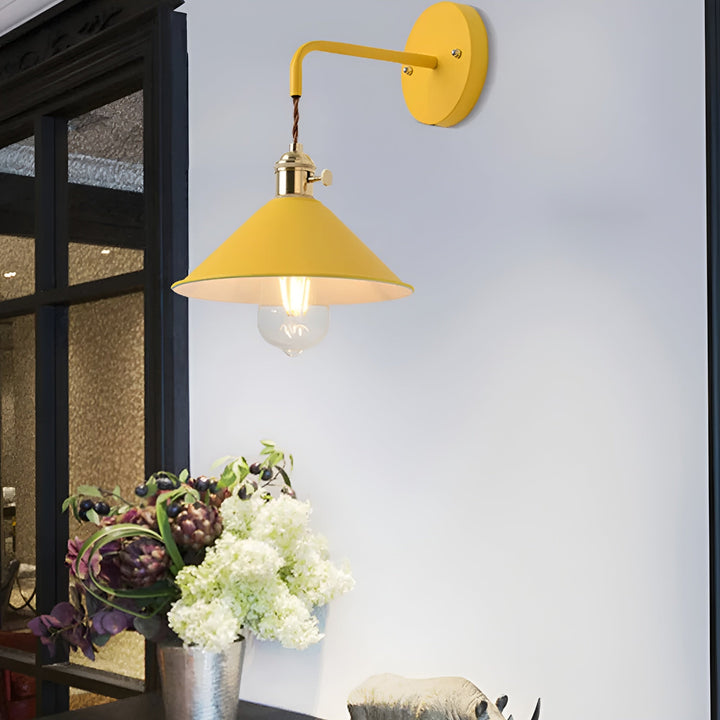 Retro Vintage Lampa Ścienna - Lampa Ścienna z Metalowym Stożkiem w Stylu Vintage