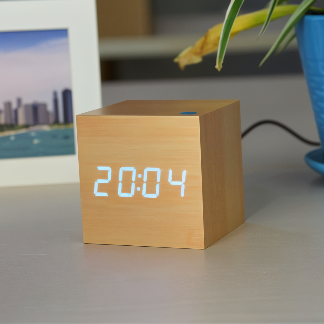 Cyfrowy zegar LED - Zegar sześcienny - Zegar drewniany