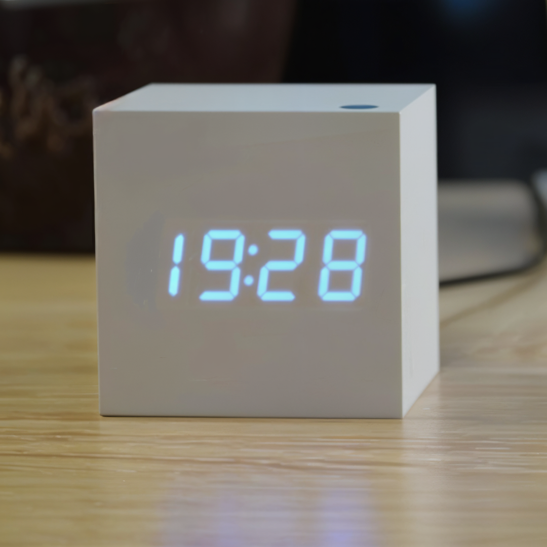 Cyfrowy zegar LED - Zegar sześcienny - Zegar drewniany