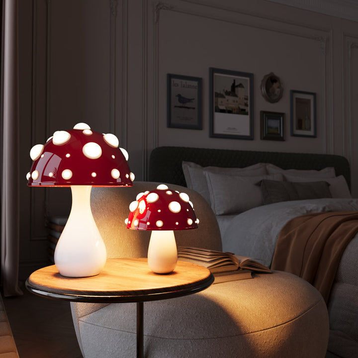 LumiFungi – Luksusowa Lampa Stołowa LED z Nastrojowym Wzorem Grzyba i Regulowanym Światłem