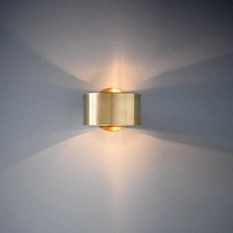 Lampa ścienna - LuxeShine - Nowoczesna i elegancka transformacja wnętrza