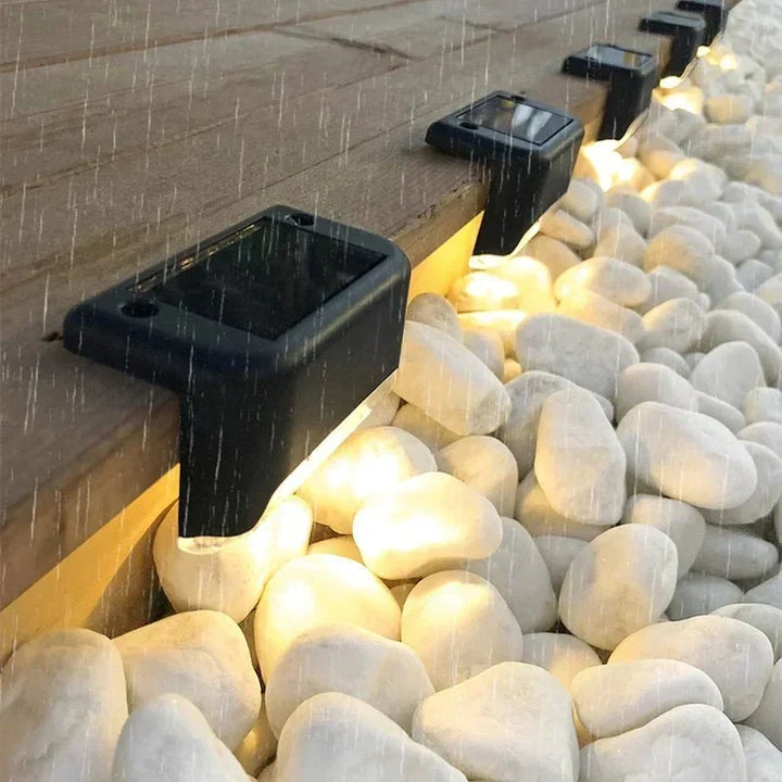 Lampka Solarno-LED na Zewnątrz – Wodoodporna Lampa Ścienna Solarna do Ogrodu i Ścieżek