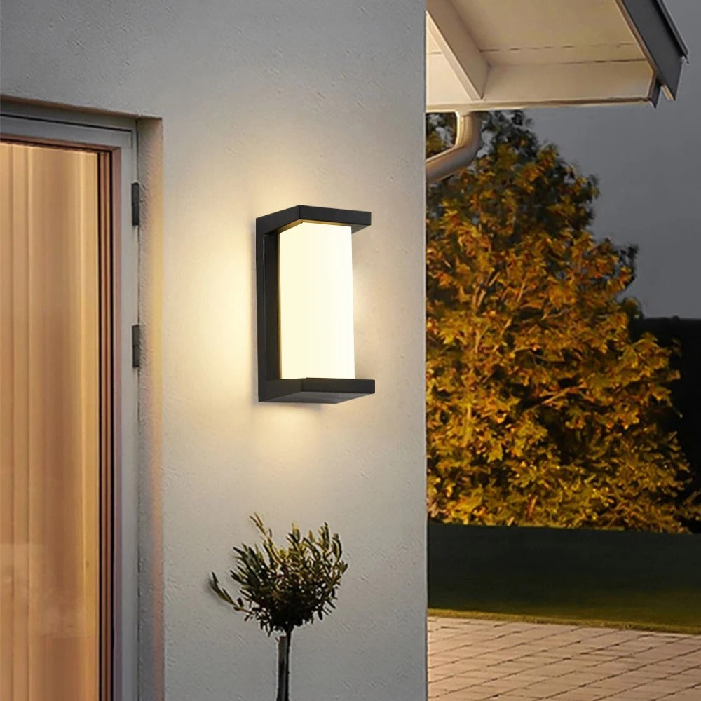 Lampka ścienna LED na zewnątrz z czujnikiem ruchu, wodoodporna