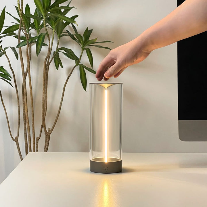 GlowBright | Przenośna lampa LED z bezprzewodowym designem