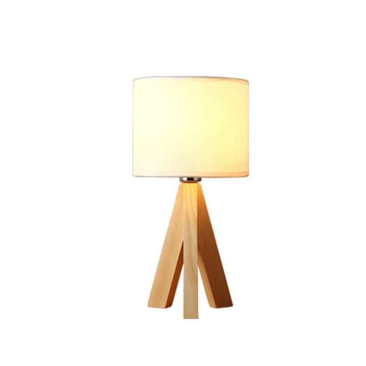 EcoLight – Drewniana lampa stołowa o nowoczesnym designie