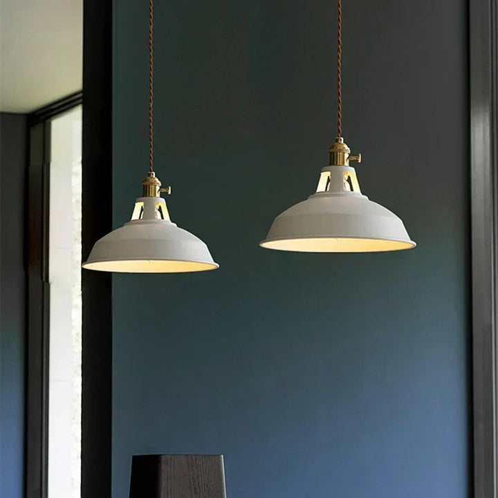 Nordycka industrialna lampa wisząca LED Retro