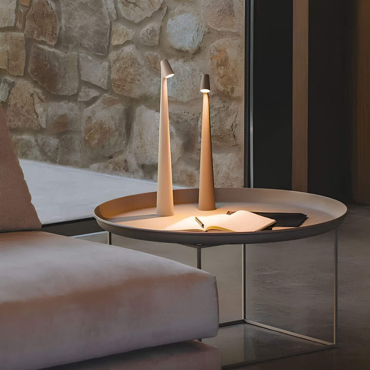 Lampa Podłogowa Nordic Elegance - Stylowe i Przyciemniane Oświetlenie do Nowoczesnego Wnętrza