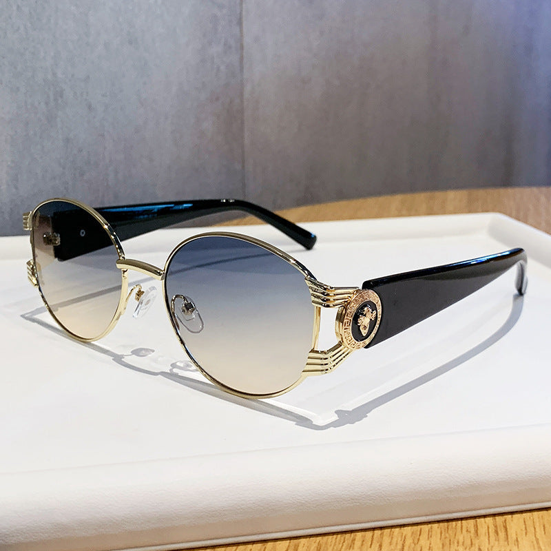Damskie eleganckie okulary przeciwsłoneczne z luksusową metalową oprawą i lustrzanymi soczewkami