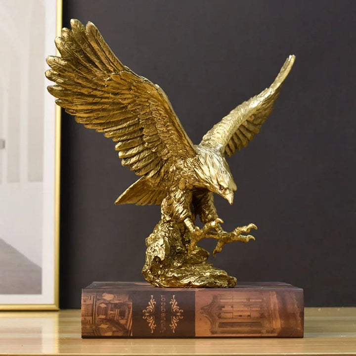 Figurka Orła Złotego z Żywicy - Artystyczny Model Zwierzęcia do Domu lub Biura - Feng Shui Dekoracyjna Figura