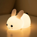 Czarująca LED Lampa Nocna Królik Jadeitowy