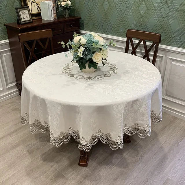 Obrus w Wiktoriańskim Stylu z Koronką