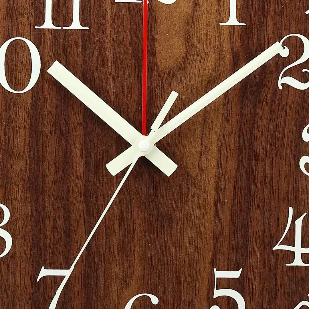 GlowClock – Luksusowy Drewniany Zegar Ścienny z Nocnym Światłem