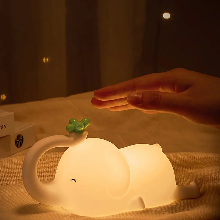 LumiDum LED Nocna Lampa | Miękki Silikon | 3 Poziomy Jasności | Przenośna i Ładowalna | 17,7 × 9,1 cm