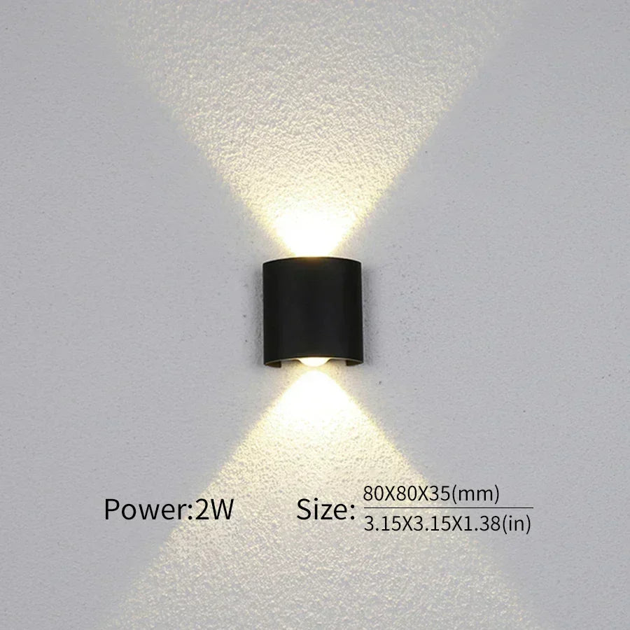 Nowoczesne oświetlenie, wewnętrzne lub zewnętrzne: Wszechstronna lampa ścienna LED
