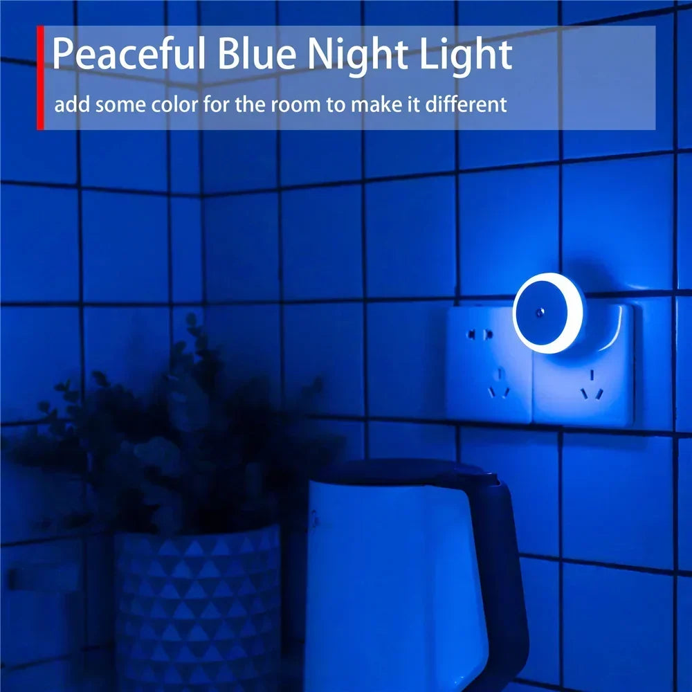 NOXORA LED lampka nocna | Czujnik zmierzchu i automatyczne przyciemnianie | Lampka wtyczkowa | Ciepła biała