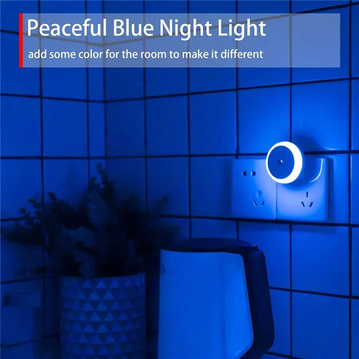 NOXORA LED lampka nocna | Czujnik zmierzchu i automatyczne przyciemnianie | Lampka wtyczkowa | Ciepła biała