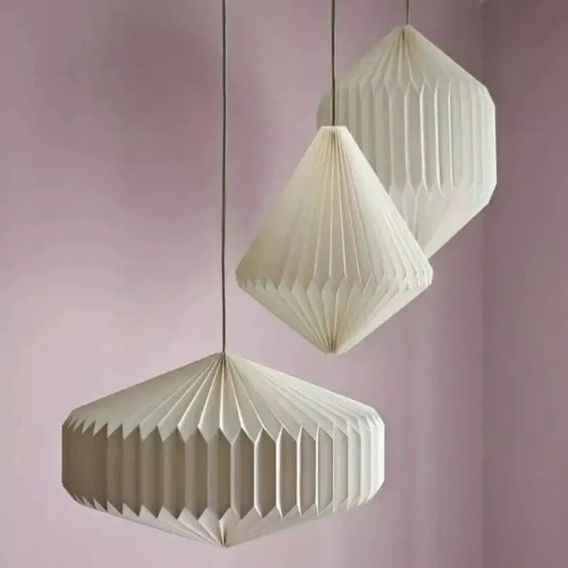 Elegancka lampa papierowa inspirowana origami
