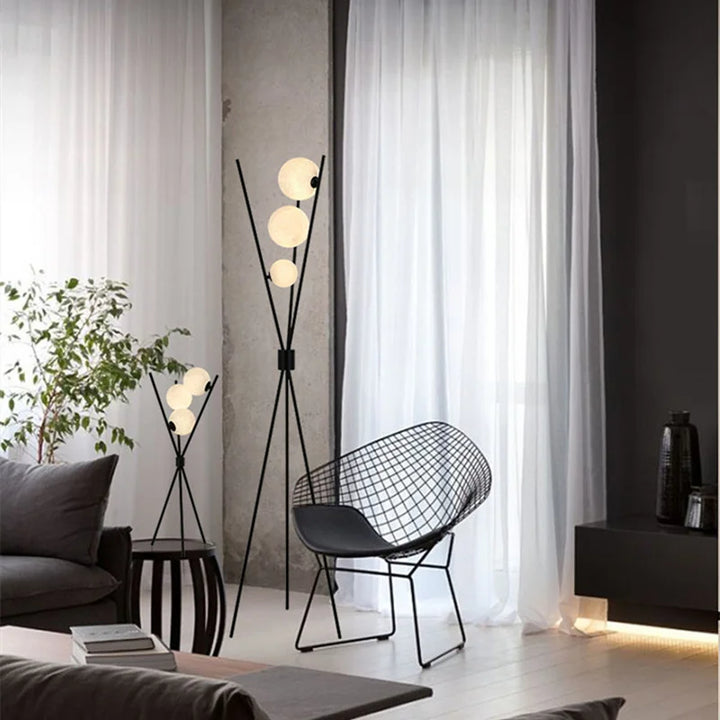 LunaGlow 3D Lampa Podłogowa Księżyc nowoczesny design z tripod LED!