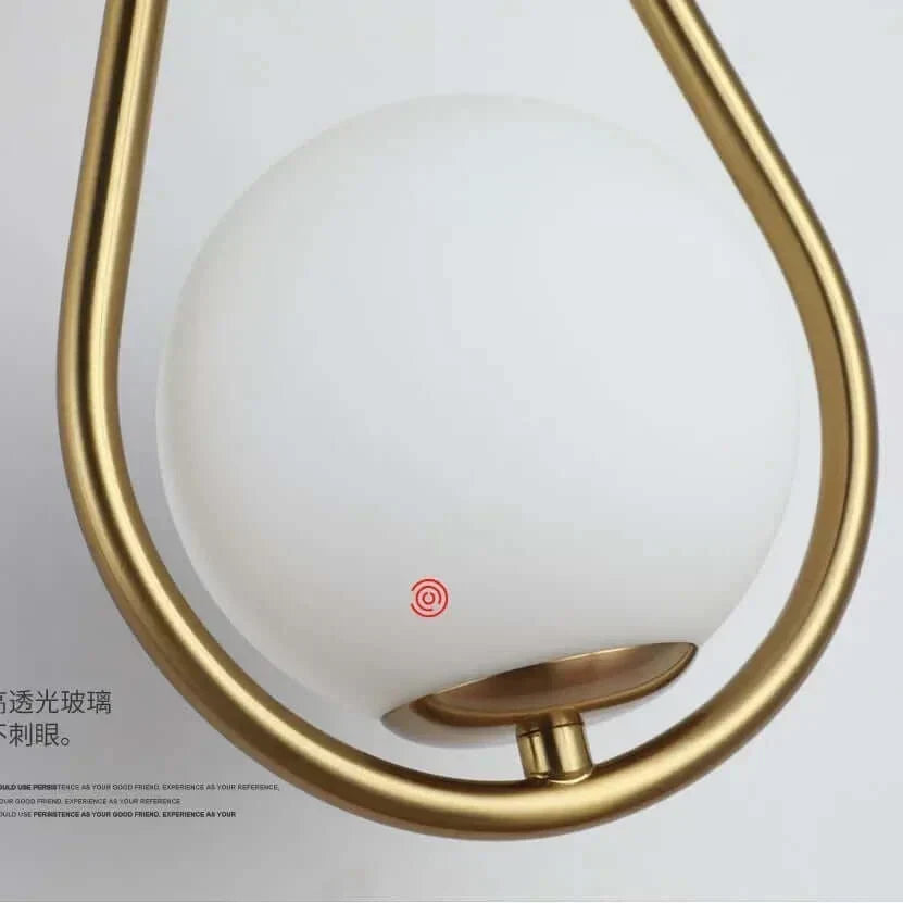 Lampa Ścienna z Luksusowymi Szklanymi Kulami