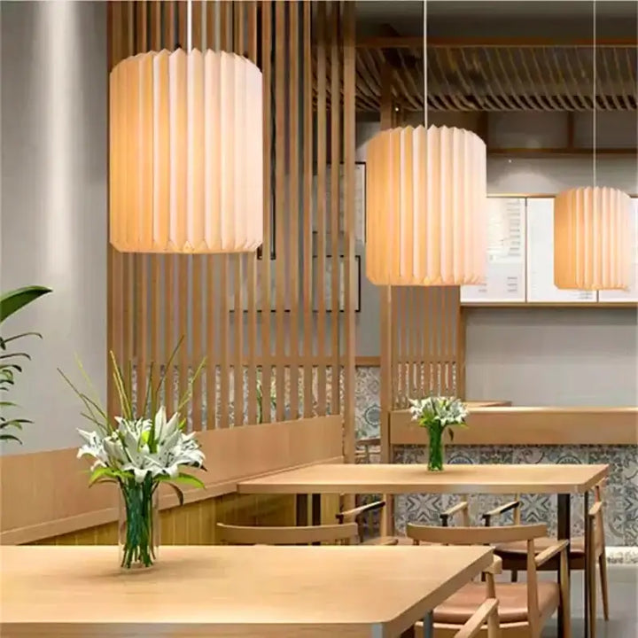 Elegancka lampa papierowa inspirowana origami