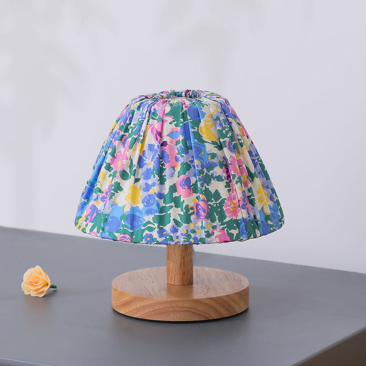 Nowoczesna Minimalistyczna Kreatywna Żelazna Lampa Stołowa w Kształcie Kwiatu 1-Lampowa