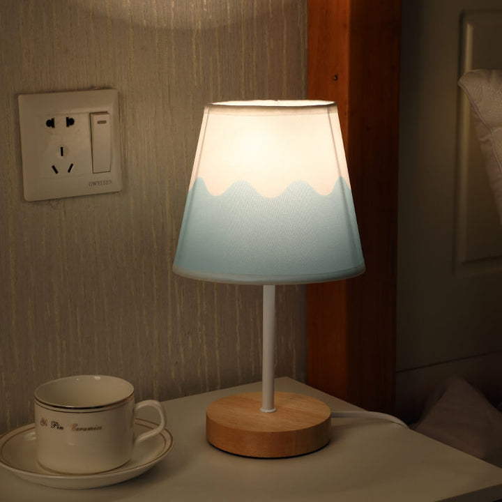 Nordycka Vintage Lampa Stołowa z Tkaniny i Litego Drewna LED