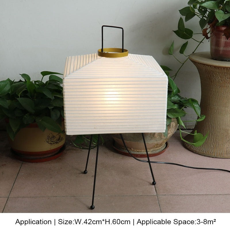Japońska Kreatywna Lampa Podłogowa z Trójnogiem