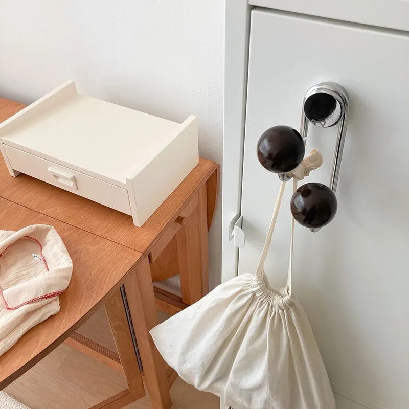Haczyki Magnetyczne Eames Dot