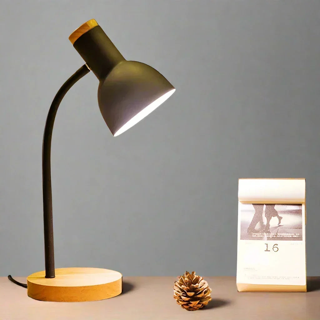 Oświetlenie Jesienne i Zimowe | Nordic Creative Wood Art Żelazna Lampa Biurkowa LED - Moxie