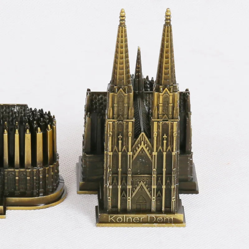 Model Katedry Kolońskiej Metal Antyczny Brąz Niemcy Figurka Budynku Katedry Kolońskiej Światowej Sławy Zabytek Architektury Dekoracja