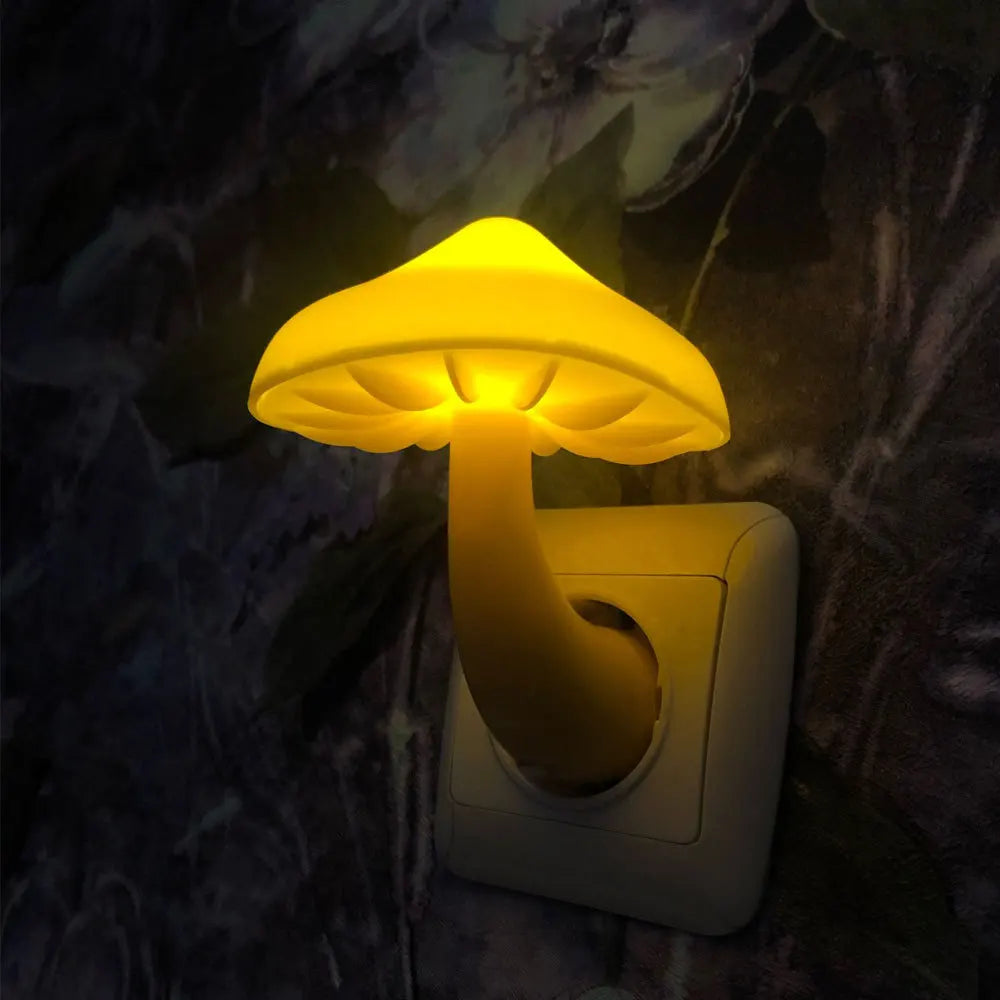 Lampka nocna LED Lumipilz | Z czujnikiem zmierzchu | Ciepłe żółte światło i oszczędność energii | 8×10 cm