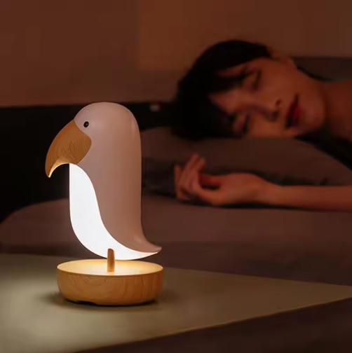 Ładowana lampa nocna w kształcie ptaka